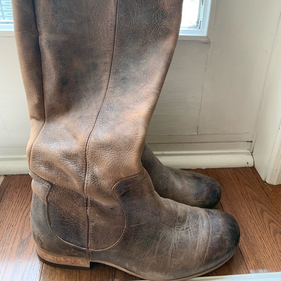 John Fleuvog size 8 Leather boots. Worn twice. Excellent for fall season - Picture 2 of 7
